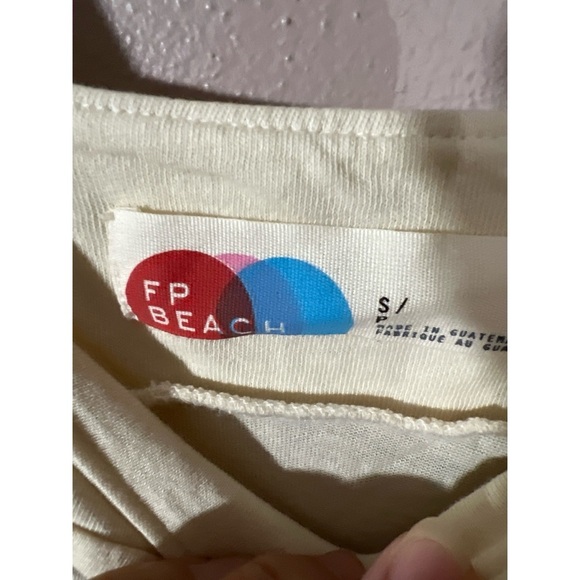 Free people beach Elegant Cream Sleeveless Top - Picture 2 of 6